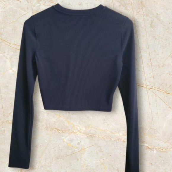 Womens (M) Cropped Long Sleeved Slim-Fit Top - Picture 2 of 5